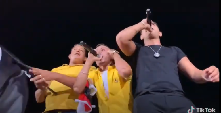 بعد اختياره لإحياء احتفالات أكتوبر.. هل انتصرت الدولة لـ”حمو بيكا” على هاني شاكر؟