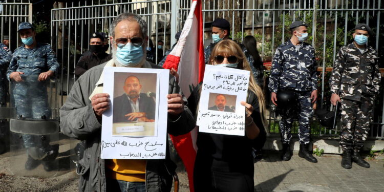 احتجاجات في بيروت على اغتيال لقمان سليم