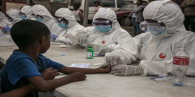 الفرق الطبية يقعون ضحية للتنمر والتمييز جراء فوبيا العدوى من فيروس كورونا