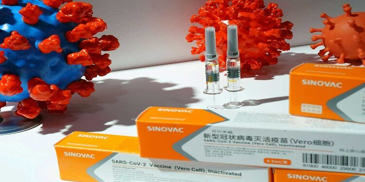 الموافقة على تصنيع لقاح مضاد لفيروس كورونا في مصر، بالتعاون مع شركة "سينوفاك" الصينية.