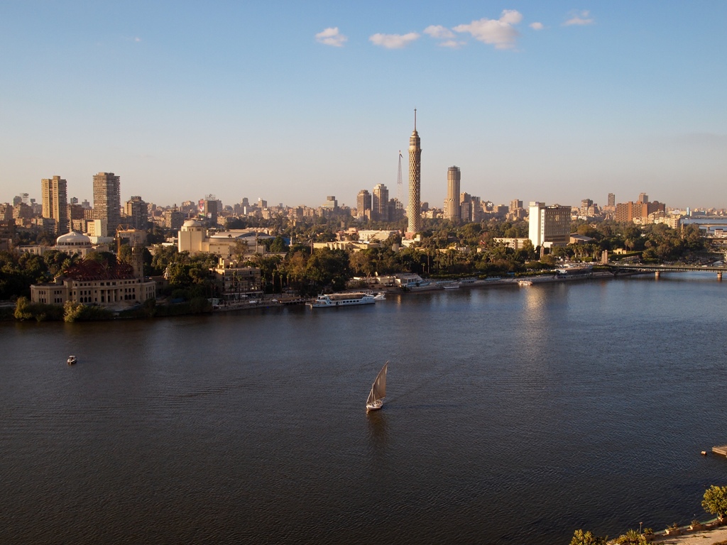 تعتمد مصر على النيل في توفير مواردها المائية ويستفيد قطاع الزراعة بنحو 80٪ من هذه الموارد