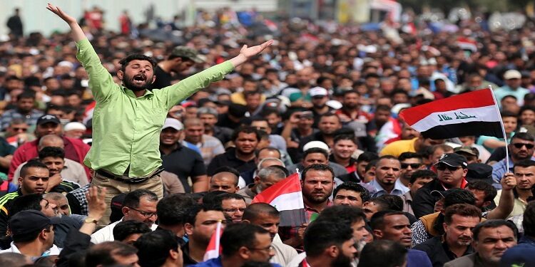 أصابع إيران في العراق.. دعوات لمقاطعة الانتخابات في مواجهة الاغتيالات