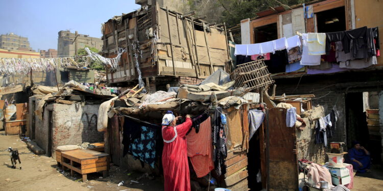 تزايد معدلات الفقر في مصر