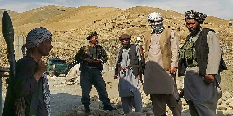 طالبان تسيطر على العديد من نقاط الاستراتيجية هامة