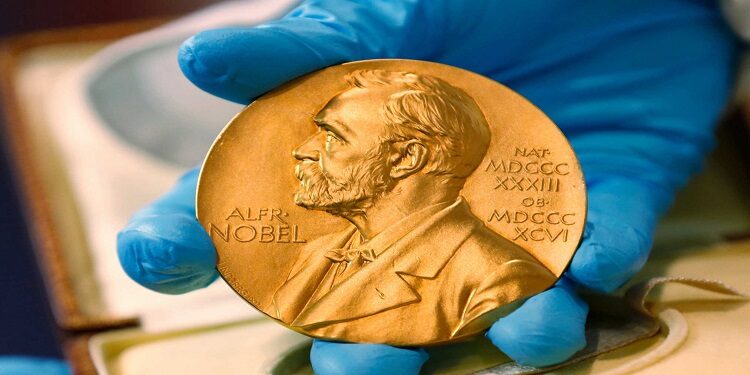 ترشيح أدبائنا لجائزة نوبل.. متى نتوقف عن صناعة الوهم؟