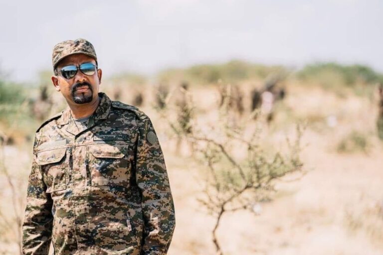 آبي أحمد ومتلازمة أوهام العظمة: هل تسقط أديس أبابا حقا؟