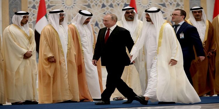 روسيا والخليج.. تحالف المحاصر بالعقوبات والمستفيد من غياب مثلث القيادة العربية