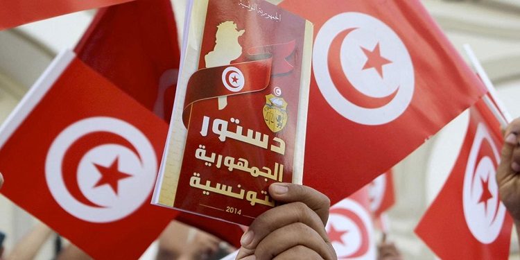 تونس بين دستورين