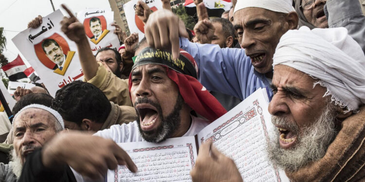 مظاهرات إسلامية مؤيدة للإعلان الدستوري في 2012