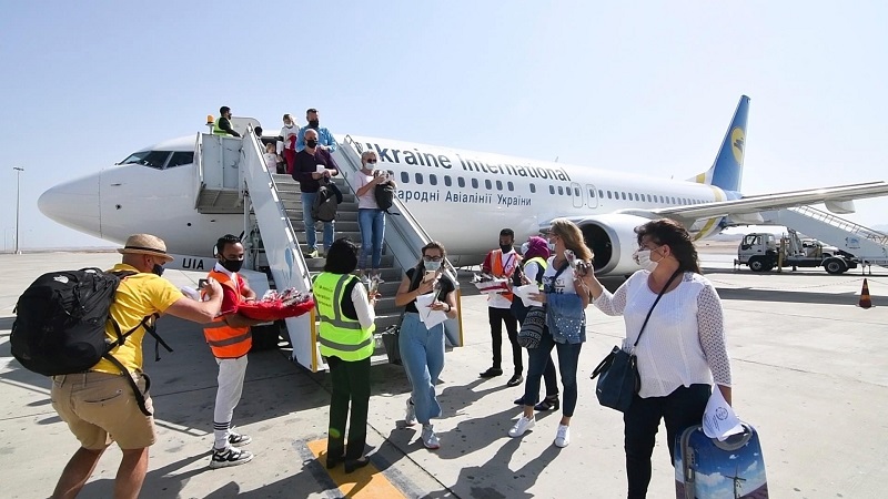 استقبال رحلات في مطار مرسى علم