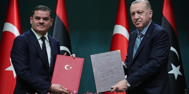 رئيس الحكومة الليبية المنتهية ولايتها والرئيس التركي أردوغان