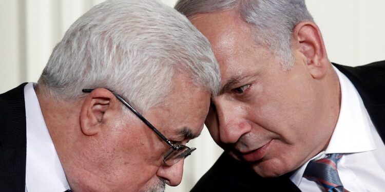 رئيس الوزراء الإسرائيلي المكلف نتنياهو والرئيس عباس بلقاء سابق "أرشيف"