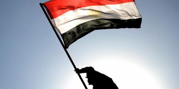 مصر.. المراجعة قبل الإصلاح (الصورة - وكالات)