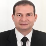الدكتور سمير عبد الوهاب أستاذ الإدارة العامة بكلية الاقتصاد والعلوم السياسية جامعة القاهرة