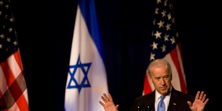 الرئيس جو بايدن خلال خطاب ألقاه في جامعة تل أبيب في 11 مارس/ أذار 2010 عندما كان نائبا للرئيس أوباما