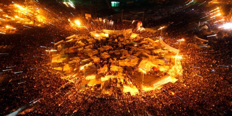صورة من ميدان التحرير لأحداث ثورة يناير 2011 (وكالات)
