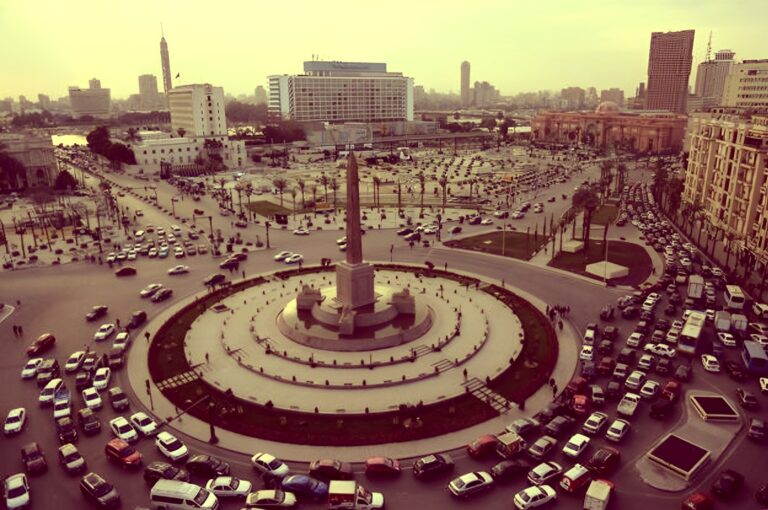 بلد في حال انكشاف.. مخاوف وتساؤلات (الصورة لميدان التحرير وسط القاهرة - وكالات)