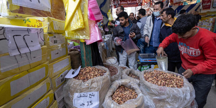تواصل أسعار الغذاء الارتفاع في مصر طوال عامين