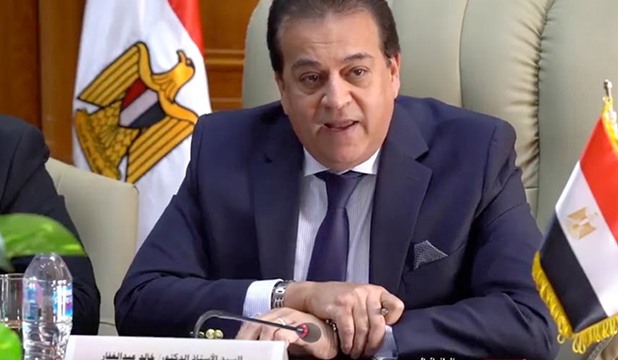 خالد عبدالغفار وزير الصحة