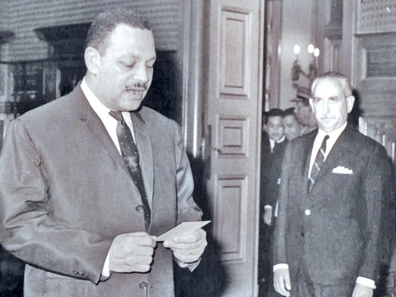 سامي شرف يحلف اليمين وزيرا لشئون الرئاسة سنة 1970
