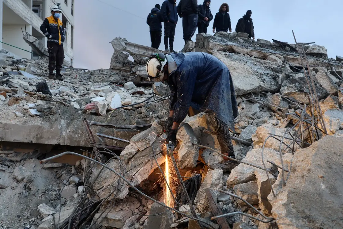 عمليات إنقاذ ضحايا زلزال تركيا وسوريا