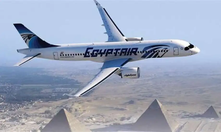 إحدى طائرات مصر للطيران (وكالات)