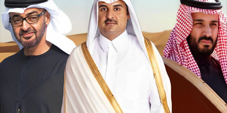 أمير قطر تميم بن حمد وولي عهد السعودية محمد بن سلمان وحاكم الإمارات محمد بن زايد (وكالات)