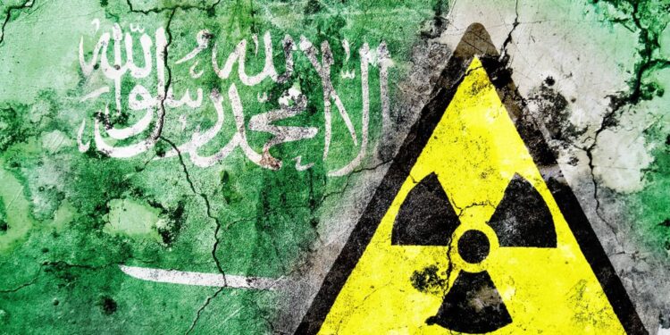 يبدو أن جهود إسرائيل لمنع الانتشار النووي ودفع عمليات التطبيع قد وصلت إلى ذروتها في الحالة السعودية