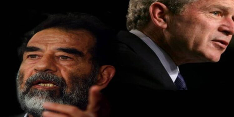 الرئيس الأمريكي الأسبق جورج بوش الابن (يمين) والرئيس العراقي الراحل صدام حسين (وكالات)