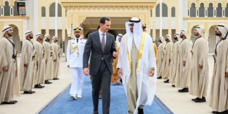 الرئيس السوري بشار الأسد مع رئيس الإمارات محمد بن زايد آل نهيان في أبوظبي- مارس/ آذار 2023 (وكالات)