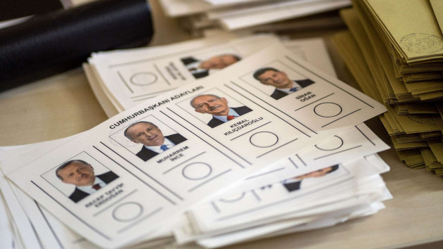 ورقة تصويت في انتخابات تركيا (وكالات)
