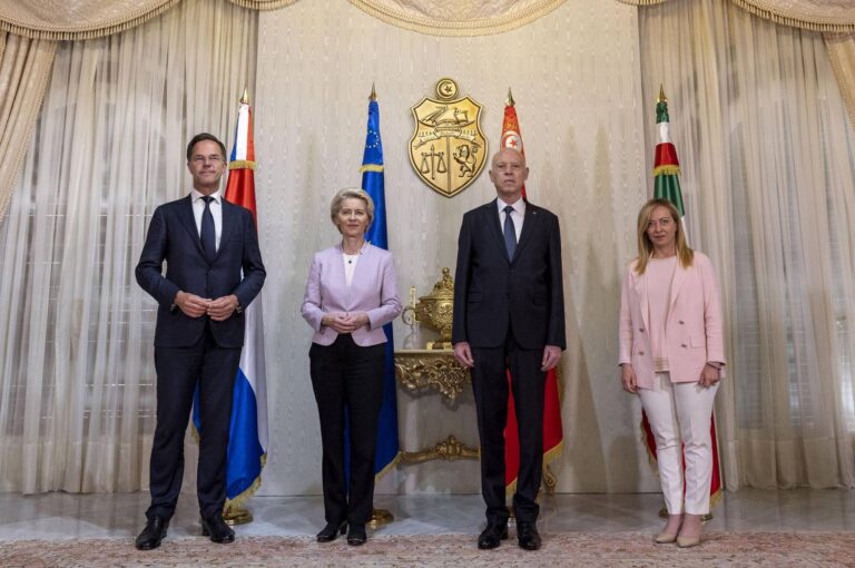 مخاوف الهجرة| هل تنجح المساعدات الأوروبية وصفقة صندوق النقد في وقف تدفق المهاجرين من تونس؟