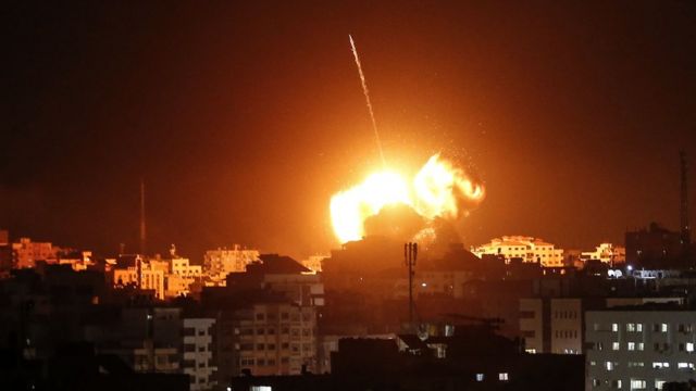 إسرائيل تنسحب من جنين وتقصف غزة.