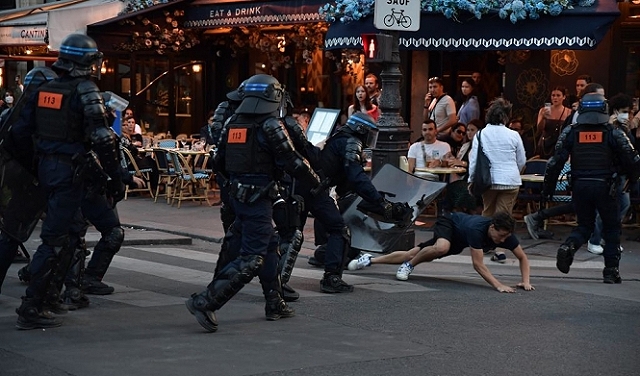 القضاء الفرنسي يحظر مسيرة ضد عنف الشرطة في باريس