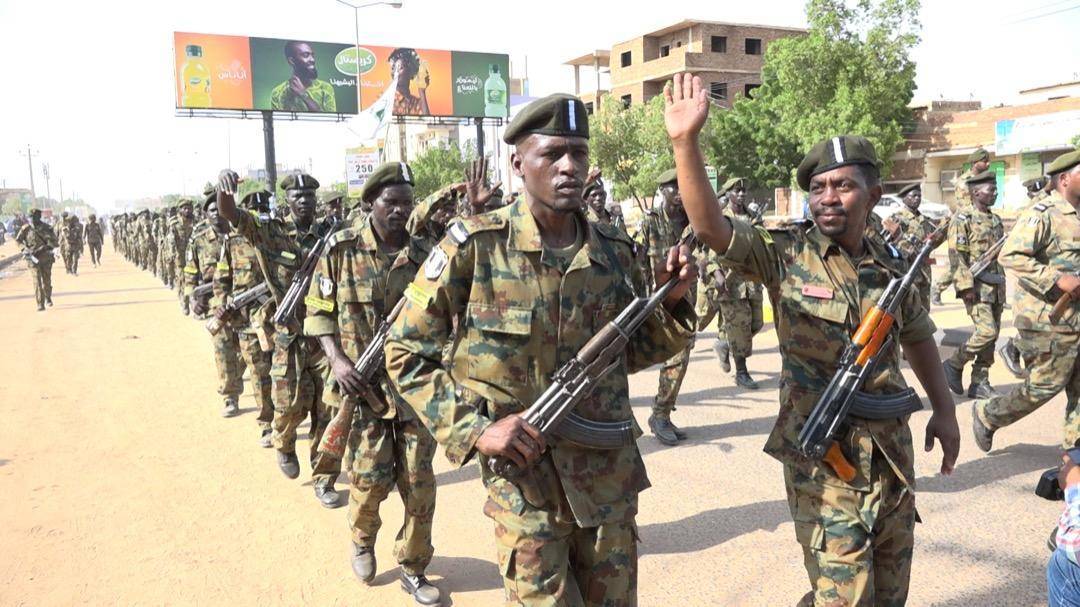 الجيش السوداني يتقدم نحو "الإذاعة والتلفزيون" والدعم السريع متهم بعملياتت اغتصاب