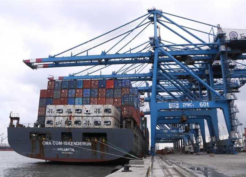 ميناء دمياط يستقبل كمية من القمح الروسي