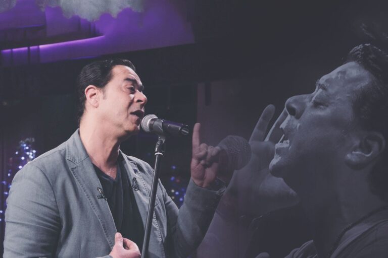 الفنان مدحت صالح