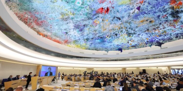 28 دولة في مجلس حقوق الإنسان صوتت لصالح القرار مقابل 12 عارضته