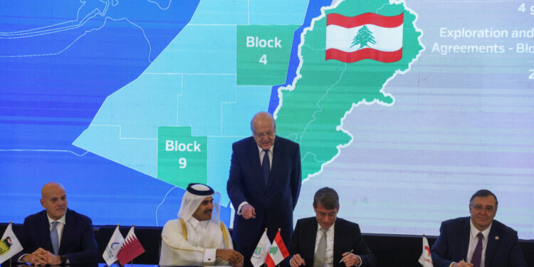 اجتماع انضمام قطر كشريك لشركتي توتال الفرنسية وإيني الإيطالية للتنقيب عن النفط في لبنان (بيروت، 29 يناير 2023)