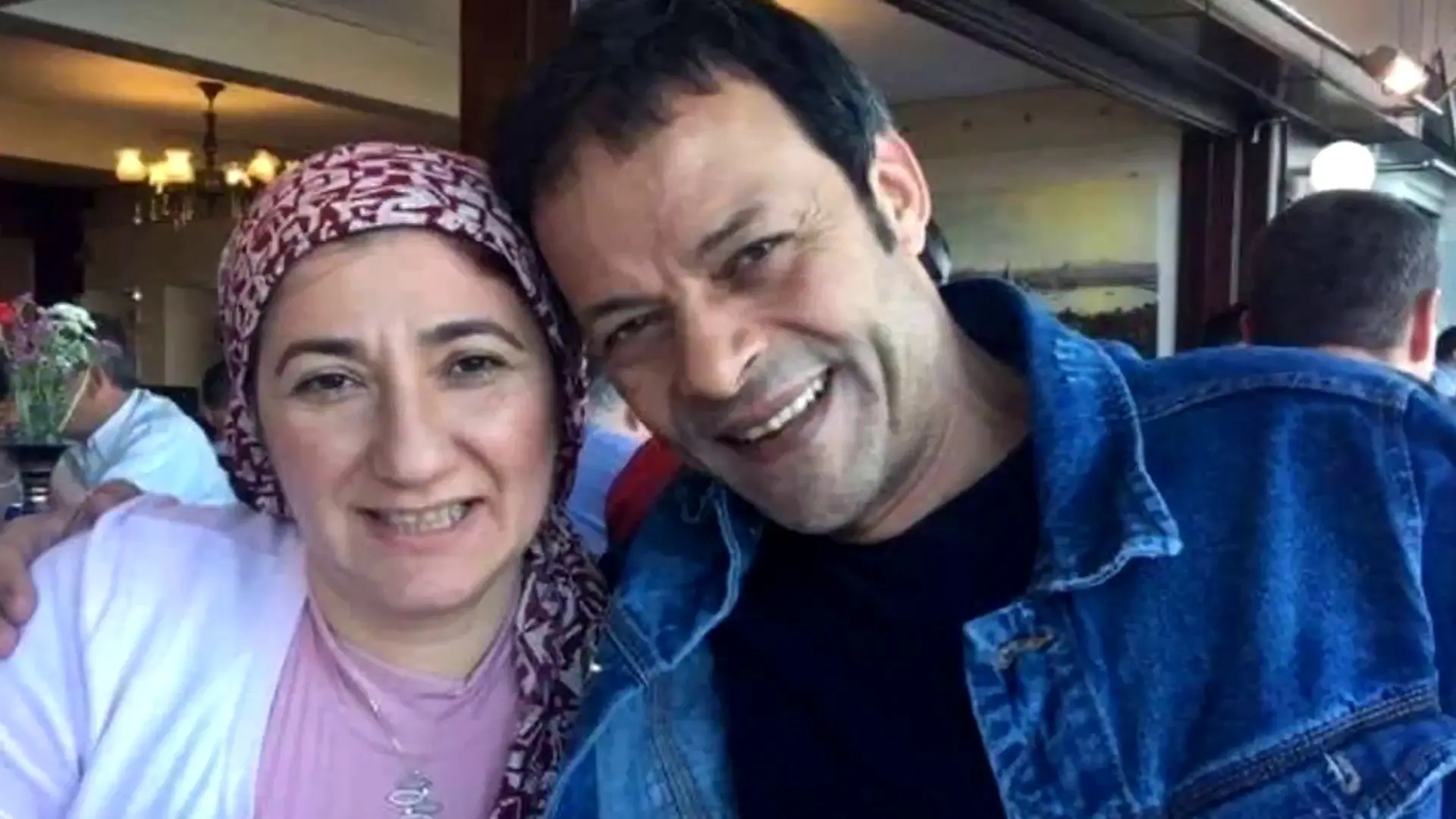  الناشطة غادة نجيب و زوجها الفنان المصري هشام عبد الله