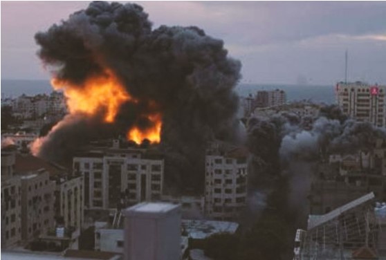 غزة تحت القصف تخوفات من الهجوم البري ومصر تحذر من التهجير