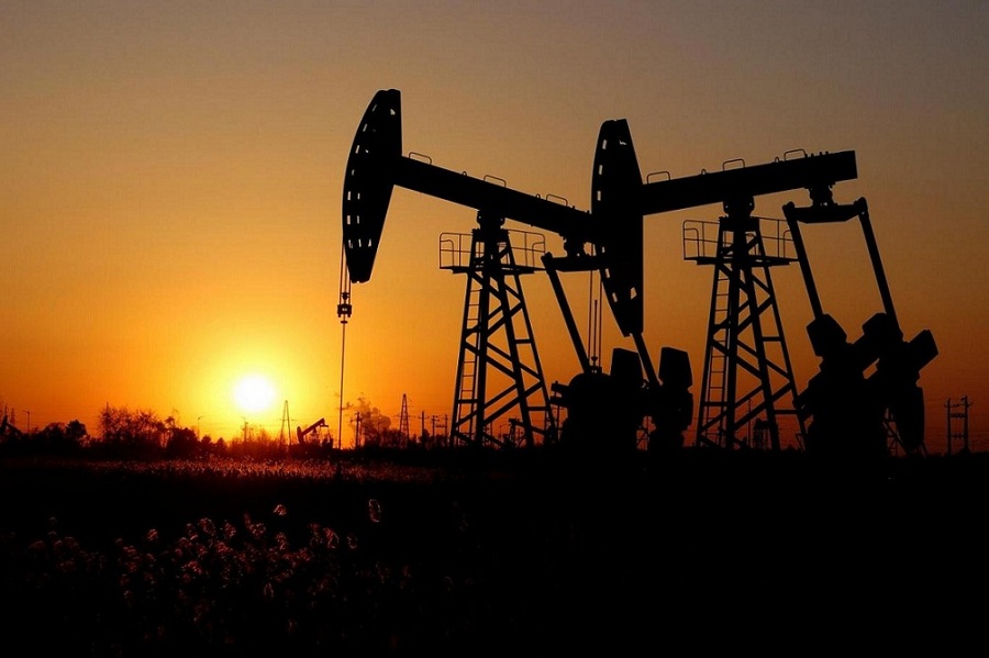 أسعار النفط تتراجع 2 % بعد تأجيل اجتماع "أوبك +"