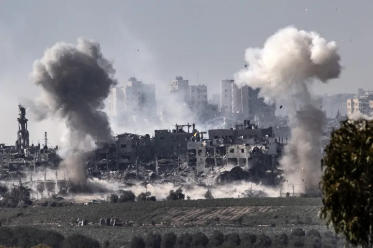 استأنف الجيش الإسرائيلي السبت قصفه لمناطق في غزة