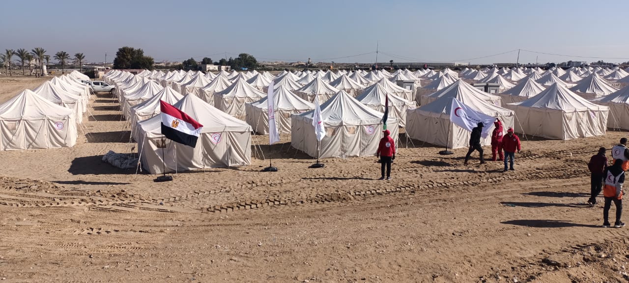 إنشاء أول مخيم نزوح منظم داخل قطاع غزة