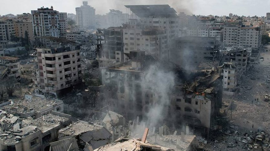 مشاهد من قصف لطائرات الاحتلال الإسرائيلي المتواصل على قطاع غزة