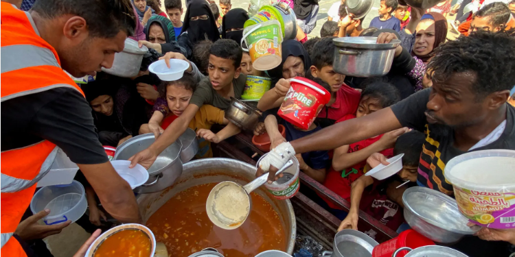 سكان غزة يواجهون خطر المجاعة