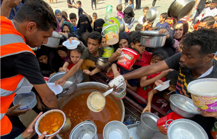 سكان غزة يواجهون خطر المجاعة 