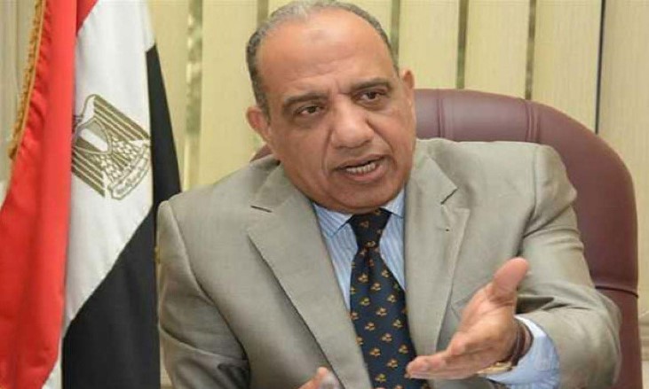 وزير قطاع الأعمال محمود عصمت