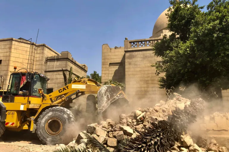 عمليات هدم سابقة لمقابر تاريخية وسط القاهرة أثارت ضجة وانتقادات واسعة
