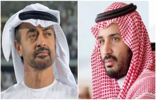 محمد بن سلمان ولي عهد السعودية يمين الصورة ومحمد بن زايد رئيس دولة الإمارات يسار الصورة 